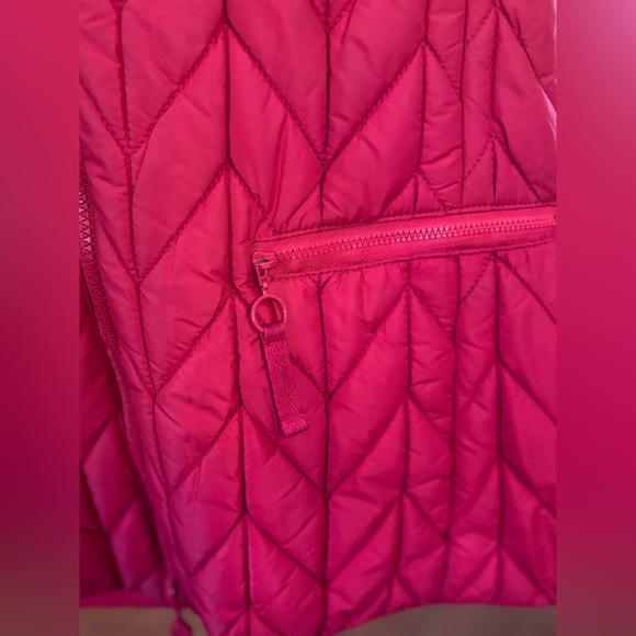 Red Quilted Puffer Vest Jacket Size XS 4 Coldwater Creek - Picture 3 of 5